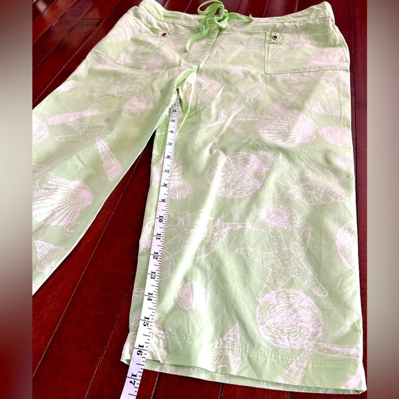 Sun Bay Women’s Lime Green Seashell Print Capri Pants Size Small Petite. - Picture 1 of 7